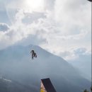 오토바이 졈프 (Not The Average BASE Jump) 이미지