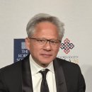 젠슨 황 “AI, 애완용 돌멩이보다 자의식 없어…인간이 통제 가능” 이미지