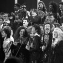 위아더월드 이미지