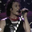 Quiet Riot - Cum On Feel The Noize 이미지