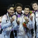[올림픽 12신] “男 펜싱 단체, 100번째 金 찌르다” 이미지
