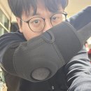 S&M | 팔꿈치를 대는 게 습관이라면 스케쳐스퍼포먼스팔꿈치보호대