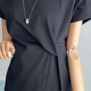 언발 꼬임 반팔티 스트랩 셔링 유니크 데일리룩 페미닌 핏 꼬임 티셔츠 코디 후기 코튼홀릭