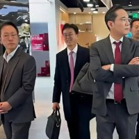 "삼성 이재용, 베이징 쇼핑몰 방문"…中 포털 뒤집은 목격담