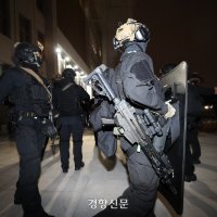 [단독]계엄 당일 “국회 한번 더 간다”···‘계엄군 헬기 교신’ 전문 입수