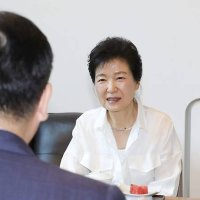 박근혜 오늘 국민의힘 연찬회 참석···민주 “다음엔 윤석열 부를 건가”