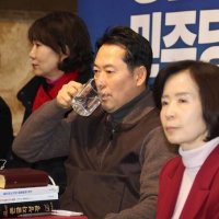 [미션 톡!] 장 대표님, 앞에 놓인 성경 어디서 구했나요