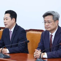 “상황 안 좋다고 안 물러나”…국힘 수렁 빠트리는 장동혁 ‘책임정치’