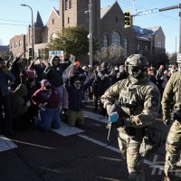 미네소타 법원, ICE 요원 행동제한 판결…"평화시위자 보복성 체포 금지"