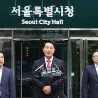오세훈 “투표용지 부족은 대통령 책임” 공세…‘재선거 요구’는 거리두기