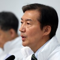 조국 “조희대, 대법관 충원 미루면 두 달 뒤 김건희 풀려날 수도”