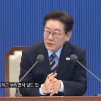李대통령 "병원 간 직원이 있다…정원 규칙 고쳐서라도 靑 인력 보강하라"