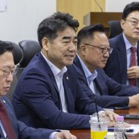 국힘 쇄신파 “장동혁 사퇴” 당권파 “외계어로 흔들기”…징계전 번지나