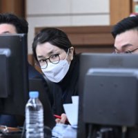 [속보]법원 “김건희, 목걸이 수수 ‘매관매직’ 유죄 인정돼”