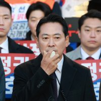 [속보]조갑제 “장동혁이 대표로 있는 한 민주당에 이길 방법이 없다”