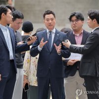 "김수현 명예훼손 수익 1.7억" 檢 '가세연' 김세의 자산 동결