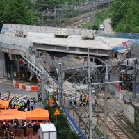 [단독]“13명 올라가자 바로 무너졌다”…안전조치 없이 점검 참변