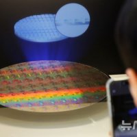 일본 제치고 수출 '세계 5강', 꿈이 아니다…반도체 호황에 2월도 '맑음'