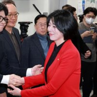 지지율 바닥 친 날, 배현진 '징계' 한 장동혁... 한동훈 "공당으로서 자해 행위"