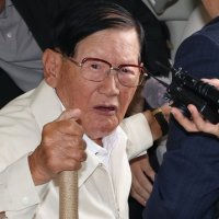 [단독] "이만희 선생님 식빵에 딸기잼 발라, 야간엔 화장실 2번"…'교도관 신도'의 신천지 보고