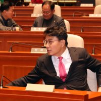 전한길 "윤상현은 배신의 아이콘, 좌빨…당신 이름 삭제할 것"