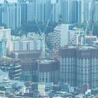 [중동 퍼펙트스톰-건설] 나프타 품귀 현상에 건자재 ‘수급 불안’...“건설현장 셧다운 위기”