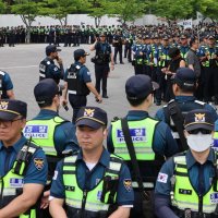 [속보] 국조특위·경찰, 잠실개표소 진입…‘반발’ 시위대 강제해산