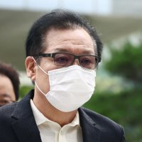 [속보]法 건진법사 전성배 징역 6년 선고… "김건희와 공모 인정"