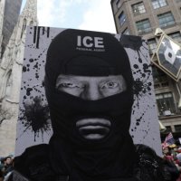 美법무부, 미네소타 주지사 수사…파월 이어 또 전례없는 소환