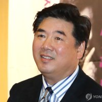 국힘 서울시당, '당사 전두환 사진게재 제안' 고성국 출석 요구