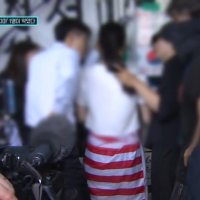 [김종석의 리포트]‘성조기 치마’ 여성, 개표소 출입문 봉쇄