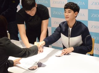 김수현 근황, 73억 손배소 논란 속 당당한 태도…진실은 밝혀질까? 관련 이미지 27