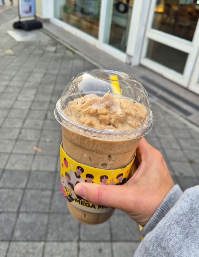 안동 맘모스베이커리 크림치즈빵 사자마자 먹어요