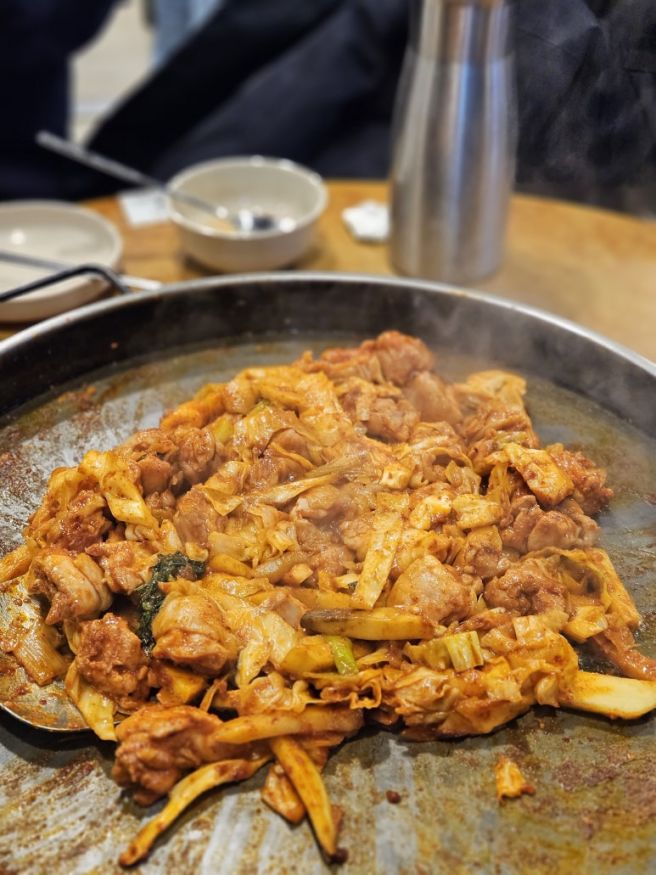 춘천 내돈내산 맛집 시골막국수 우미닭갈비 카페 오이트 대룡산장