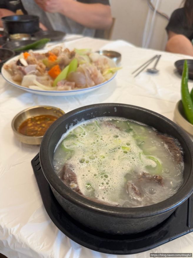 부여 현지인 맛집 왕곰탕 식당, 진한 곰탕과 고소한 도가니 수육