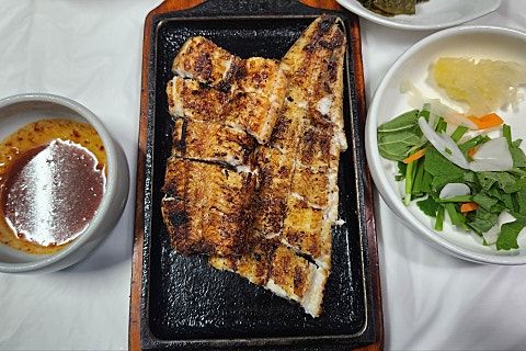 [1년 전 오늘] 전남 강진 "목리 장어센터"에서 맛본 장어구이: 효능·영양·추천 대상까지 한눈에