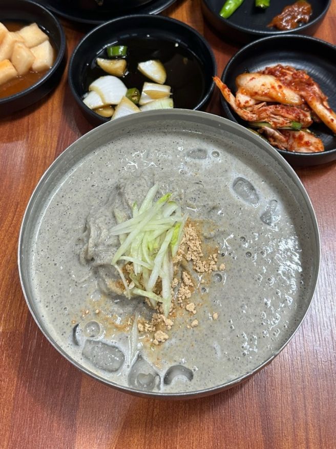 제주 로컬맛집 돈물국수 검은 콩국수 내돈내산 솔직 후기 | 제주시 건입동 ‘돈물해장국’