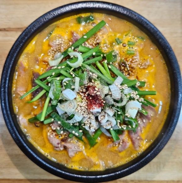 광주 풍암동 점심맛집 장안식당 풍암점 곱창국밥과 생고기비빔밥 먹어봤어요