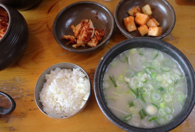 5대째 가업을 이어가는 오산할머니집 소머리 설렁탕_한국인이 사랑하는 오래된 한식당 100선 선정