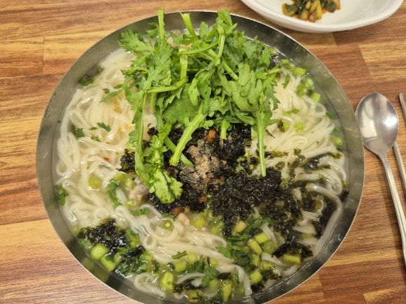 [청주 소영칼국수｜50년 전통, 먹고 나면 또 생각나는 칼국수·콩국수]