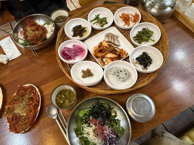 광주 동구 금남로 4가 육회비빔밥 한식 맛집 꽃담