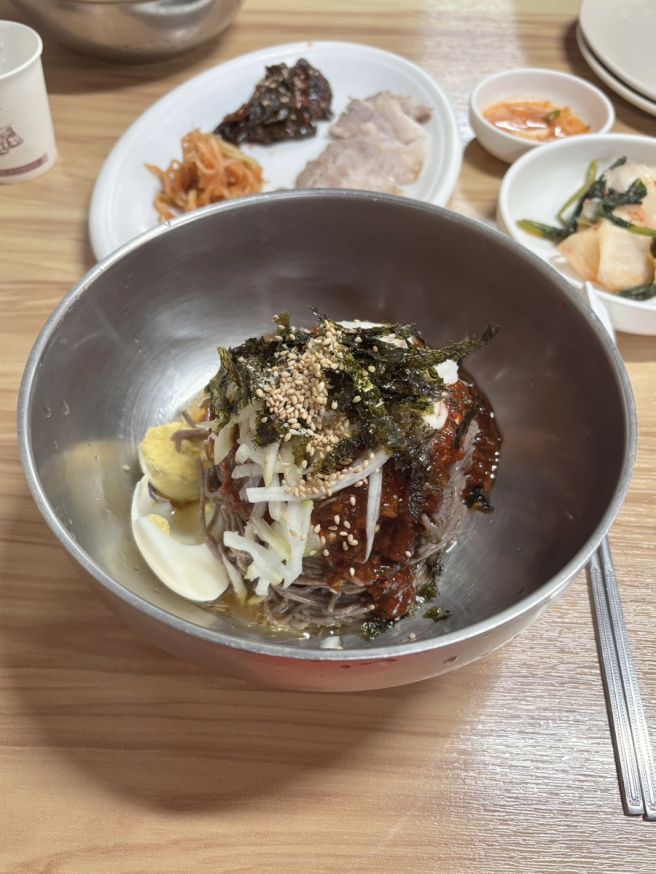 춘천여행 2일 차 @춘천동주, 실비막국수, 포지티브즈, 김유정역