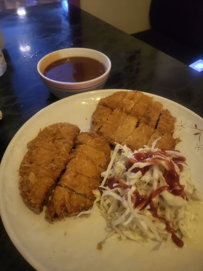 대학동 오래된 호프집 덤안주 4000원 휘가로