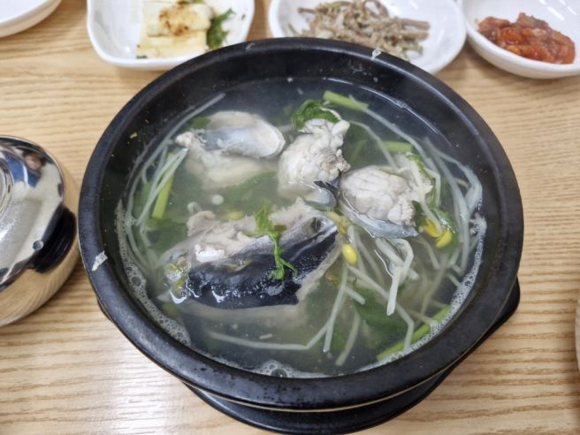 부산/충무동사거리 까치복지리 "새송도복국