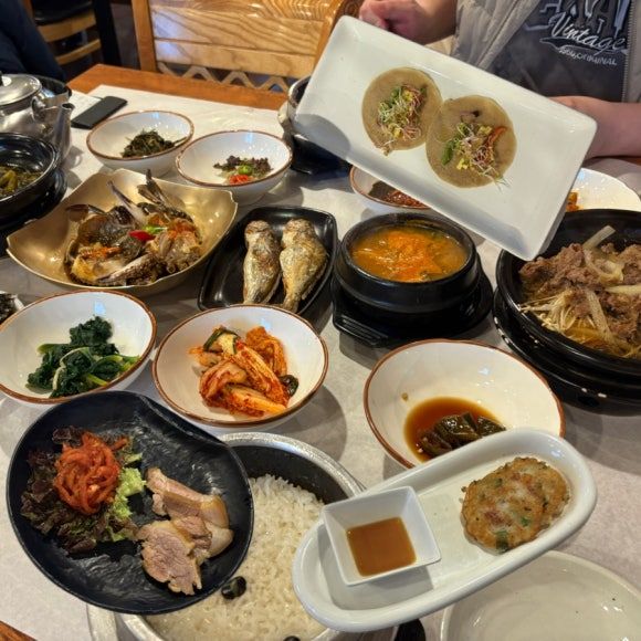 죽기전에 꼭 먹어봐야하는 이천쌀밥 임금님쌀밥집 | 이천 한정식 찐맛집 (수라정식 / 웨이팅 후기)