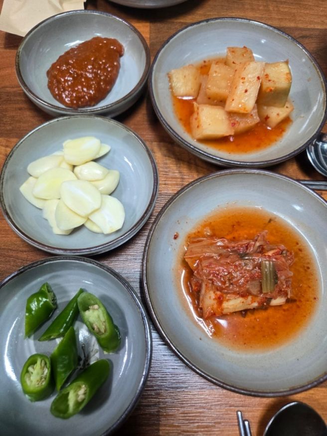 충주 산척 봉서식당