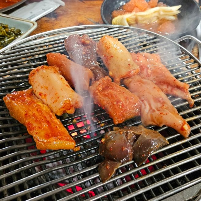 [부산 동대신동] 옛날 오막집 - 70년 전통의 변하지 않는 최고의 맛. 나에겐 고향의 맛.