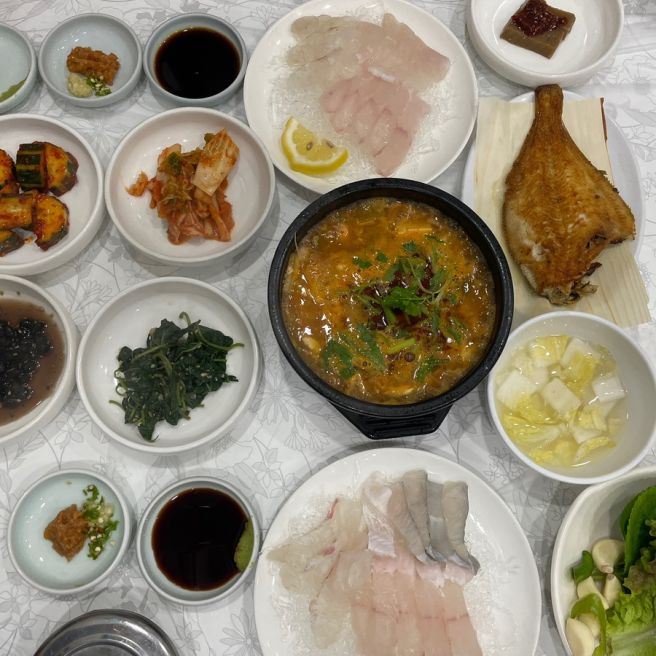 부산 대연동 맛집 궁중해물탕 조씨집 못골시장 점심으로도 좋은 회정식 후기