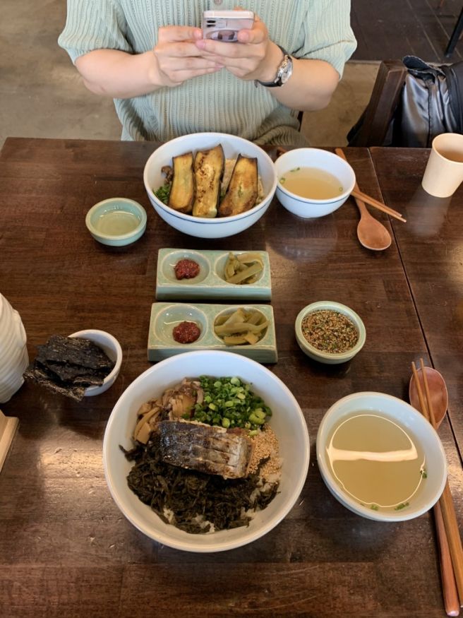 경주 여행(1일차) | 향택, 중앙시장, 영양숯불갈비