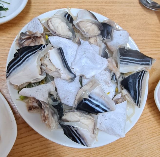 부산 서구 새송도복국 - 60년 전통 착한가격 까치복국